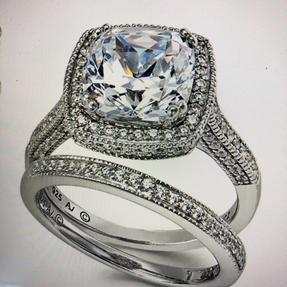 Meet your Posher, Chrissy - Picture 1 of 1